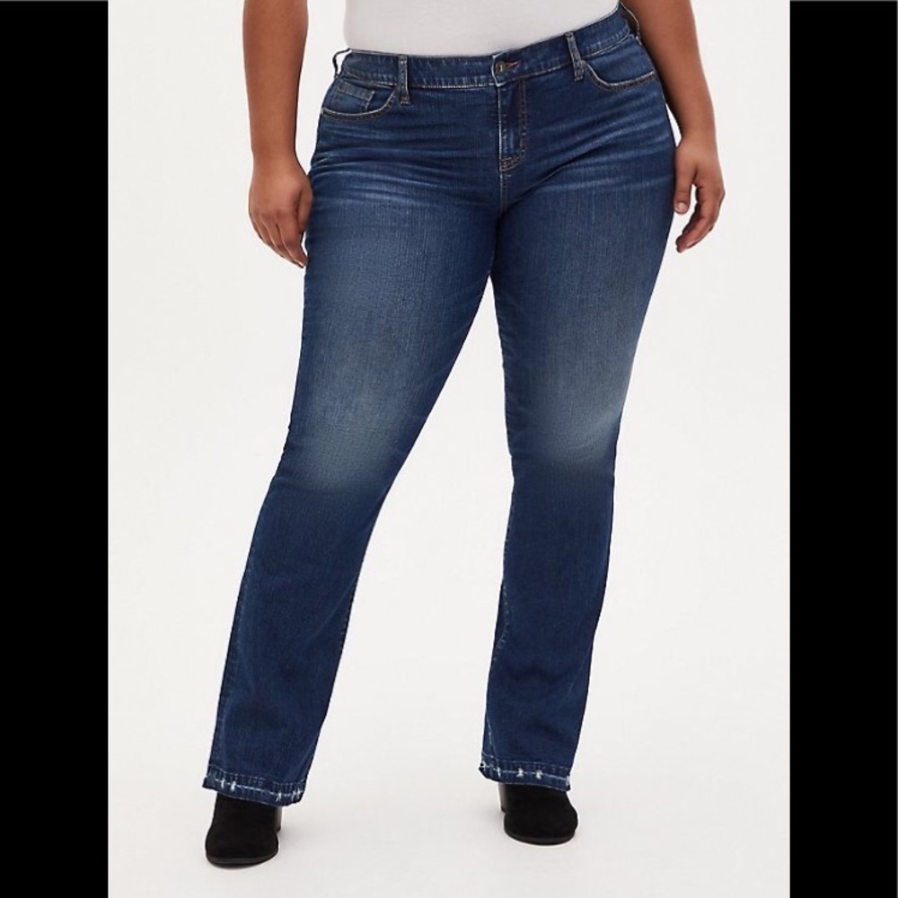 Torrid Mid-rise Slim Boot Vintage Stretch Jeans NWT size 18